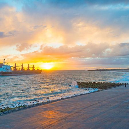 Suites Aan Zee フリシンゲン エクステリア 写真